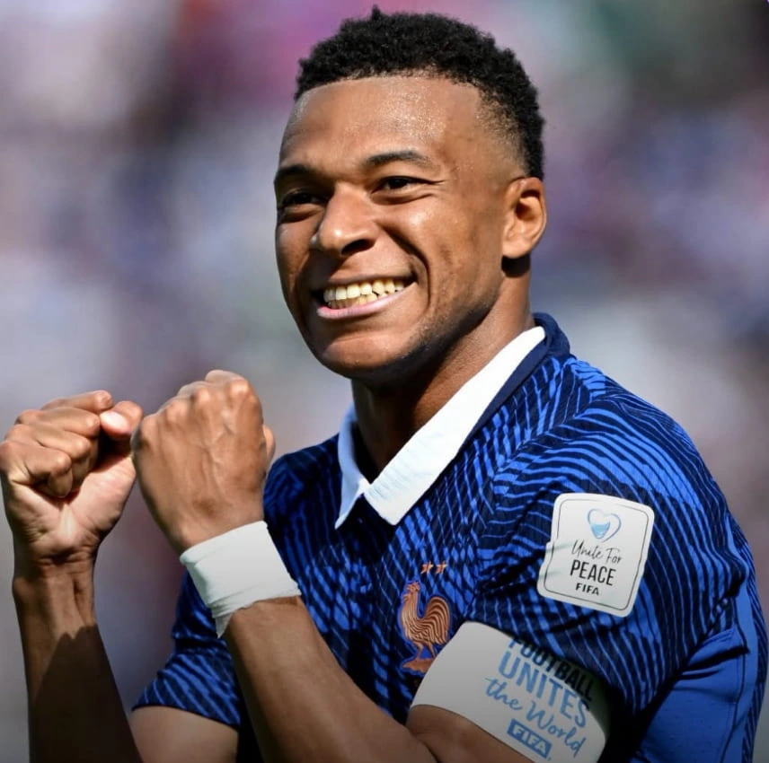Kylian Mbappé celebra uno de sus 4 goles en el Mundial 2026 con la selección de Francia