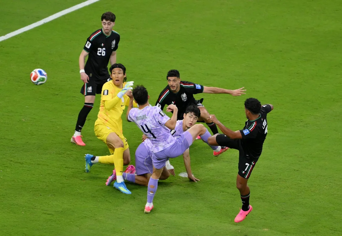 México celebra el gol de Luis Romo ante Corea del Sur en el Estadio Akron durante el Mundial 2026